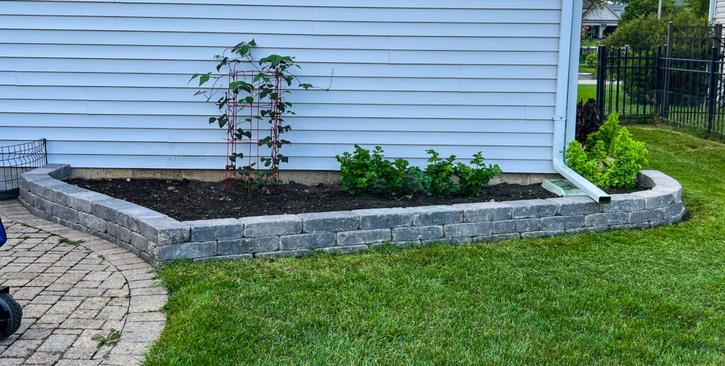 Woodstock Planter Wall Installation Right Patio