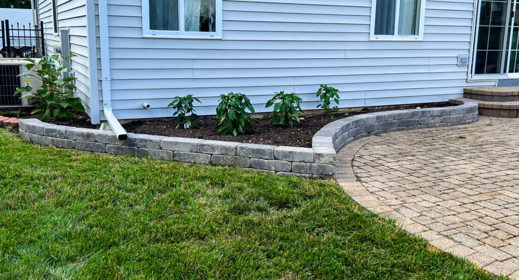 Woodstock Planter Wall Installation Left Patio